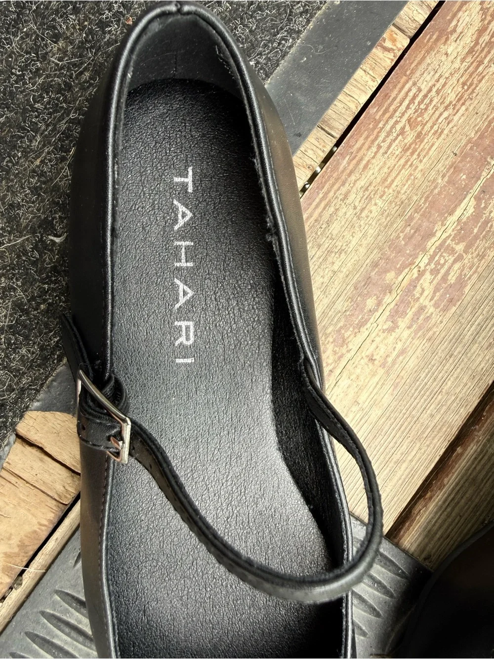 N/A sleek black